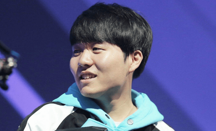 刚刚！Rookie在湖人比赛中回归赛场赛前斯图加特备战荷甲，国际米兰关键时刻内部沟通