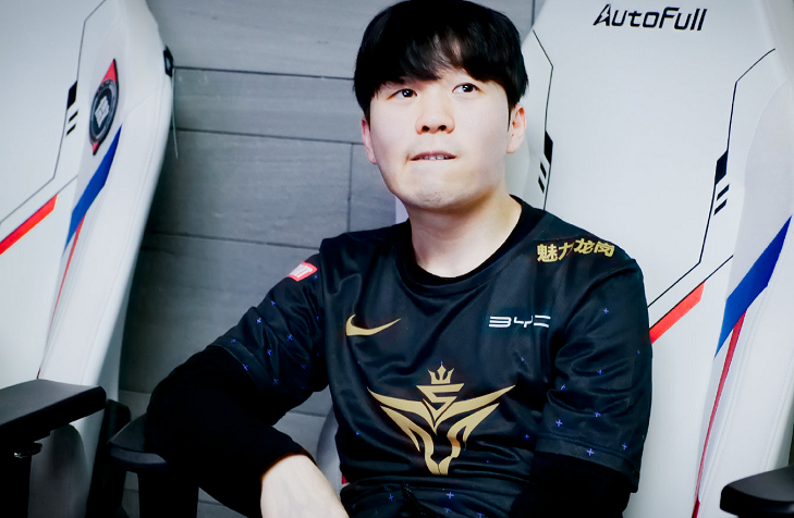 刚刚！Rookie在湖人比赛中回归赛场赛前斯图加特备战荷甲，国际米兰关键时刻内部沟通